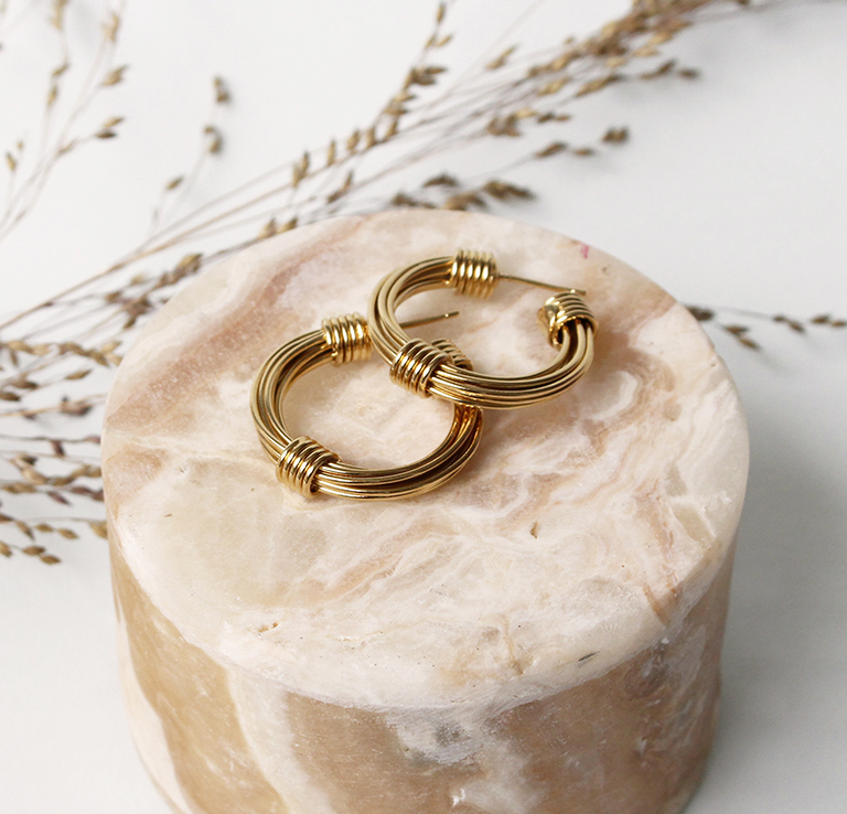 Ariane & Arpa - Stone set earrings