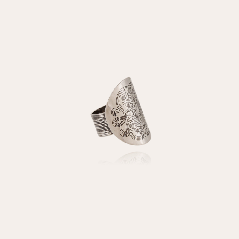 Diva curved ring silver