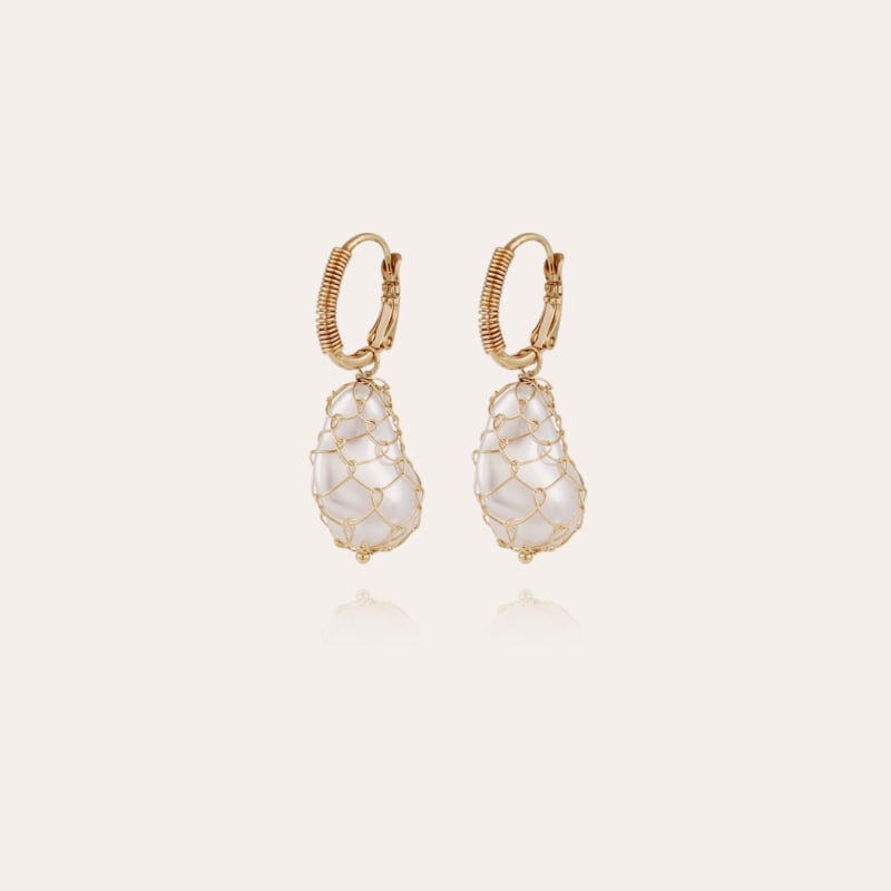 Tao Biwa earrings gold
