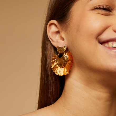 Luna Wave raffia earrings mini gold
