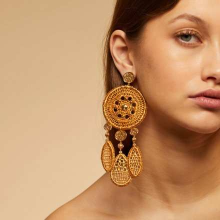 Fanfaria raffia earrings gold